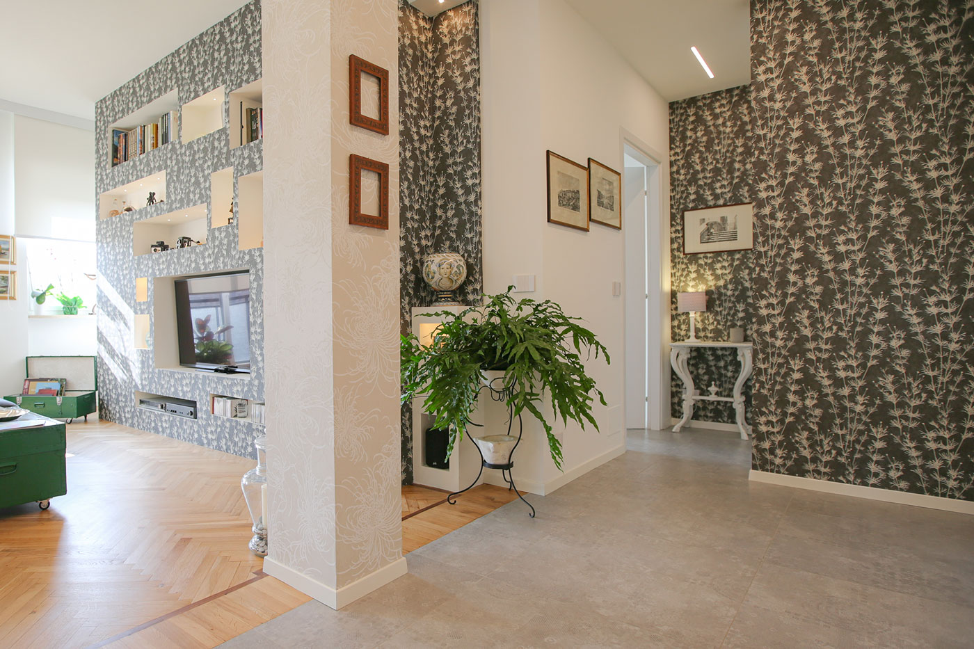 Realizzazioni 42 arredo living atrium none 8